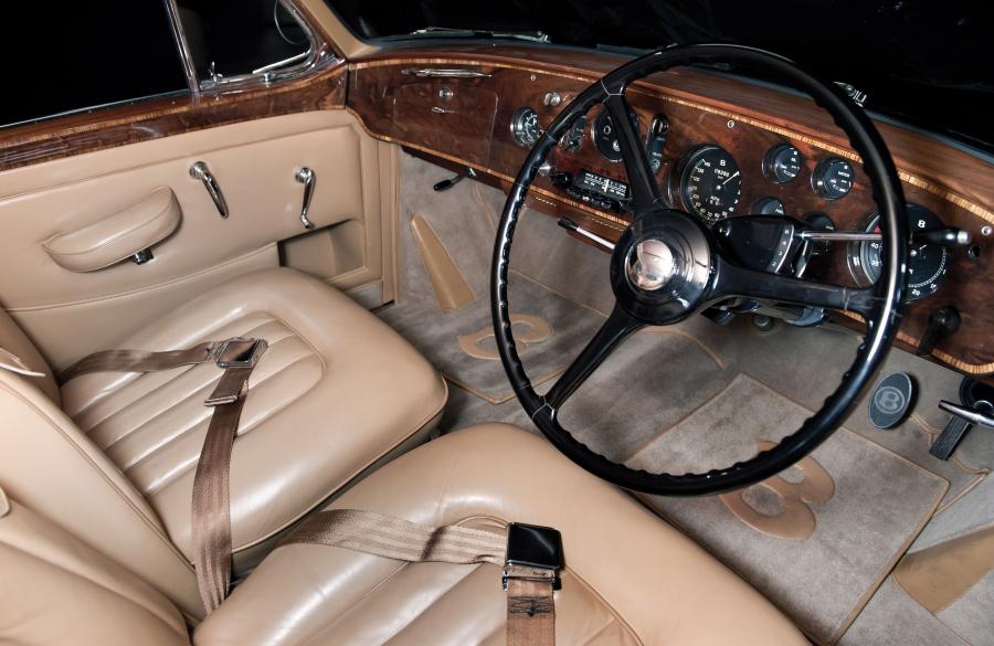 Интерьер Bentley S1 Continental Fastback Coupe by Mulliner 1956 года  (фото 16 из 18)